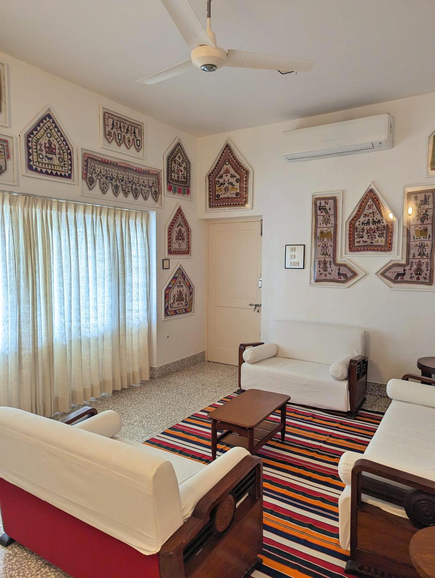 أحمد أباد Fouzdar House By Luxunlock Private Villas المظهر الخارجي الصورة