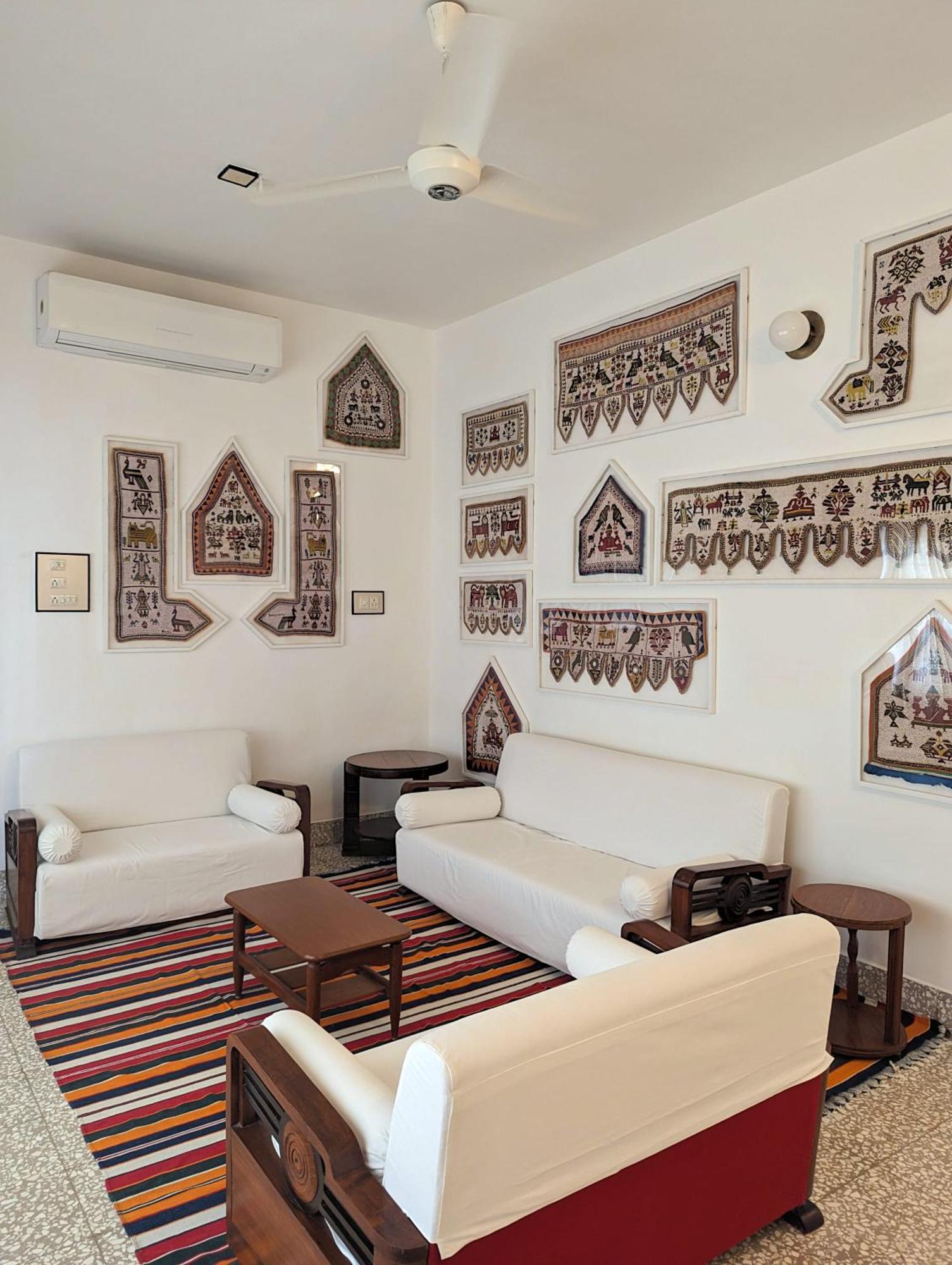 أحمد أباد Fouzdar House By Luxunlock Private Villas المظهر الخارجي الصورة